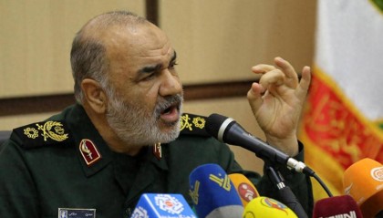 以伊互斩首领袖，灭国战争倒计时开启，特朗普罕见制止大冲突！