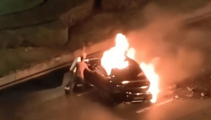 最新！成都SU7碰撞后燃烧司机死亡，小米股价暴跌超8%！客服最新回应