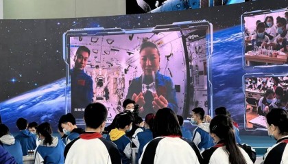 巾帼议政绽芳华 履职担当谱新篇——新时代中国妇女事业发展成就系列综述之三