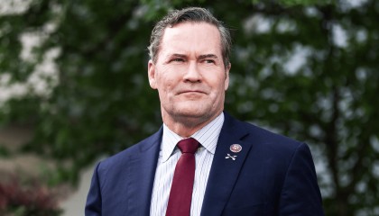 美媒:特朗普邀对华鹰派议员担任国家安全顾问