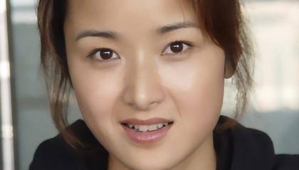 她是最干净的女演员,出道23年戏红人不红,女儿像她颜值超高