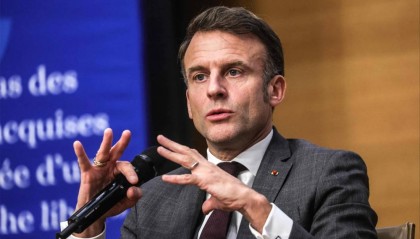 马克龙警告：特朗普将动用关税迫使欧洲和中国脱钩，欧洲可能面临分裂风险