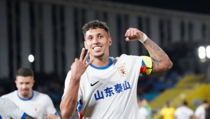鲁媒:泰山外租小将表现抢眼,克雷桑接受治疗下轮能否出场待定