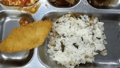 上海家长为“问题午餐”操碎心,蹊跷事该有个说法了