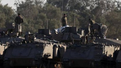 一颗导弹没拦住，以色列心态塌了，屠城计划开启，特朗普也拦不住