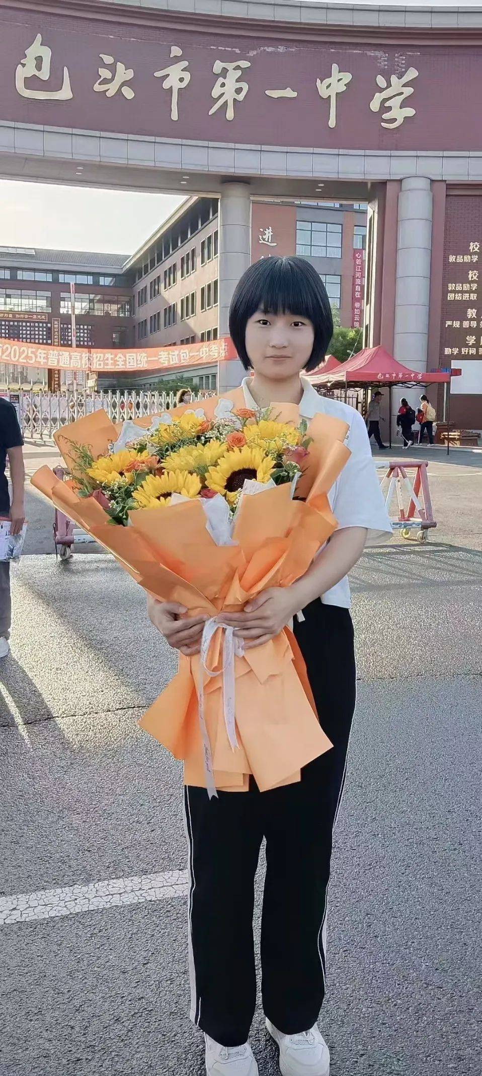 自治区唯一双录取！包头一中这名学生被荣录空军女飞行学员
