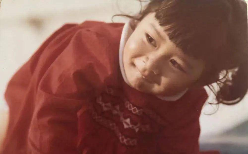 考古|TVB最后一位当家花旦佘诗曼：曾三封视后，如今50岁未婚独居靠自己活成女王