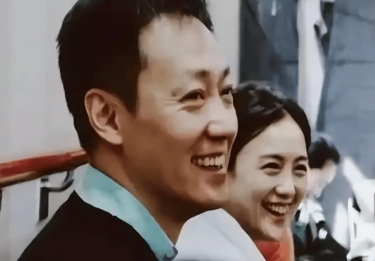 考古 | 辛柏青大孤山祈福,与朱媛媛 30 年零绯闻的“金童玉女”恋太好磕!